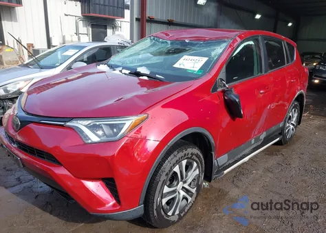 2018 Toyota Rav4 Le z USA, uszkodzony, nr VIN 2T3ZFREV8JW436428